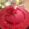 Assiette rouge de présentation
