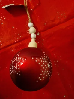 Boule en verre rouge