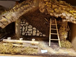 Crèche artisanale en bois