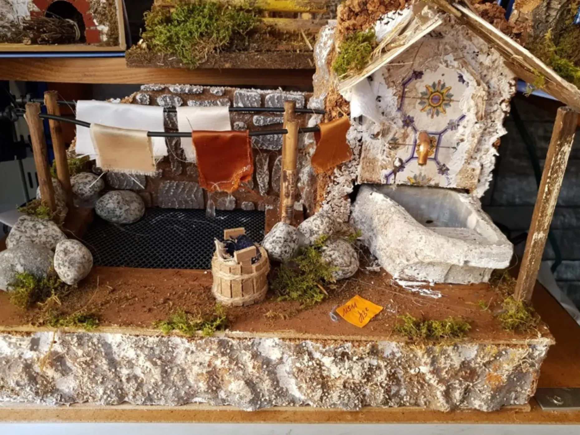 Crèche avec fontaine à eau