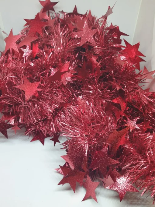 Guirlande rouge à étoiles