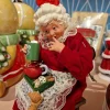 Mère Noel prend son gouter