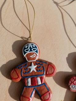Suspension pain d’épices Captain America